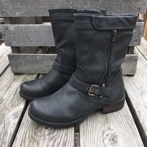- Luichiny Black Leather Moto Boots SZ 5! NEW!